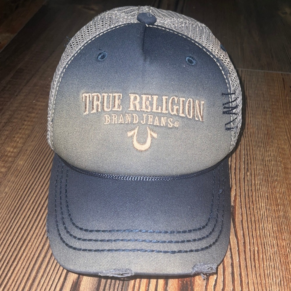 True Religion Men's Distressed Trucker Hat Navy Blue Mesh Paisley Lining OSFM